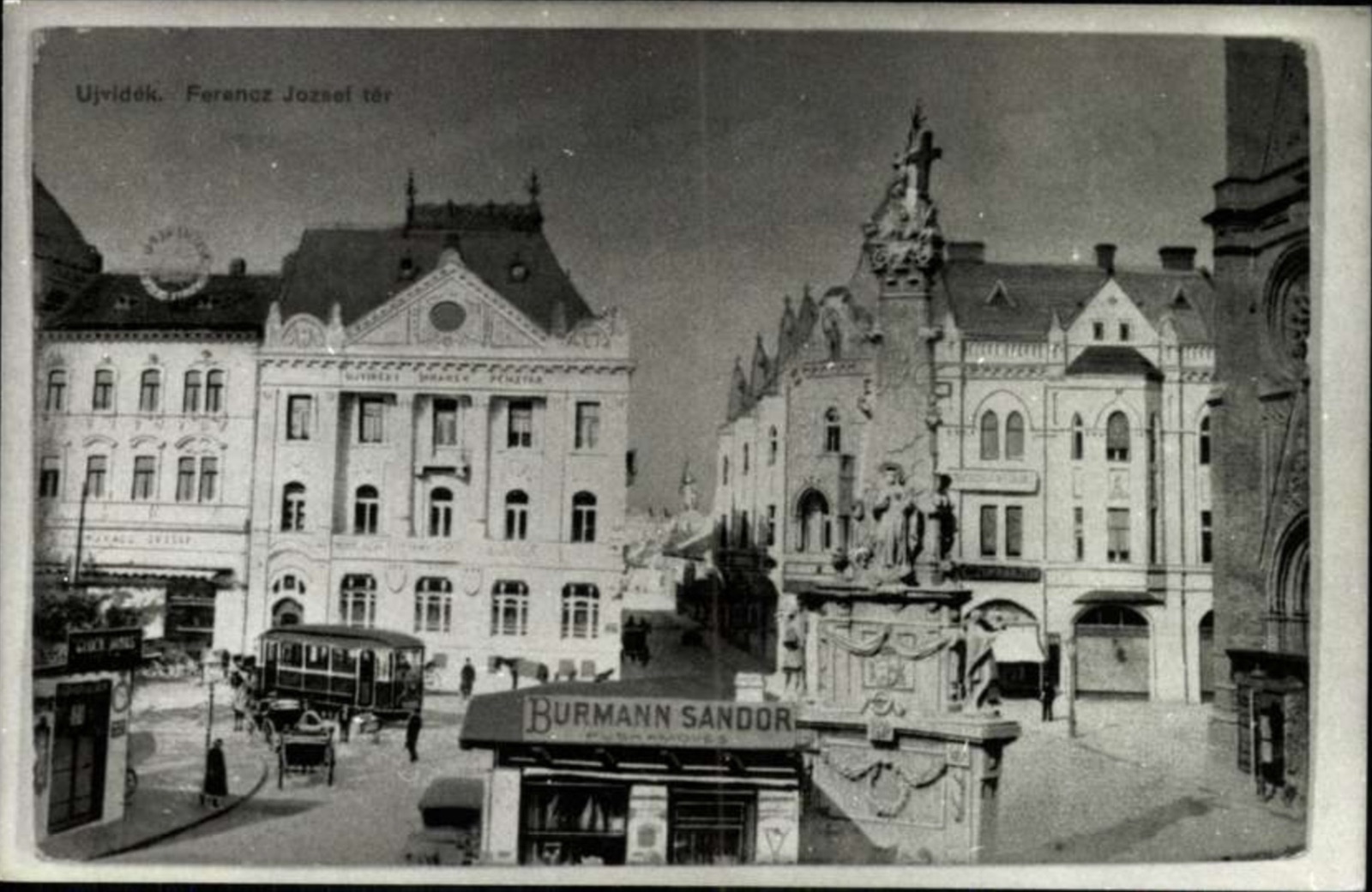 Franz-Josephs-Platz in Monochrom, eine stehende Straßenbahn, 1913, Freiheitsplatz, Neusatz