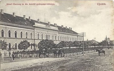 Troops drawn up along the front of the honved barracks, Honvéd Barracks, Novi Sad, about 1900–1918