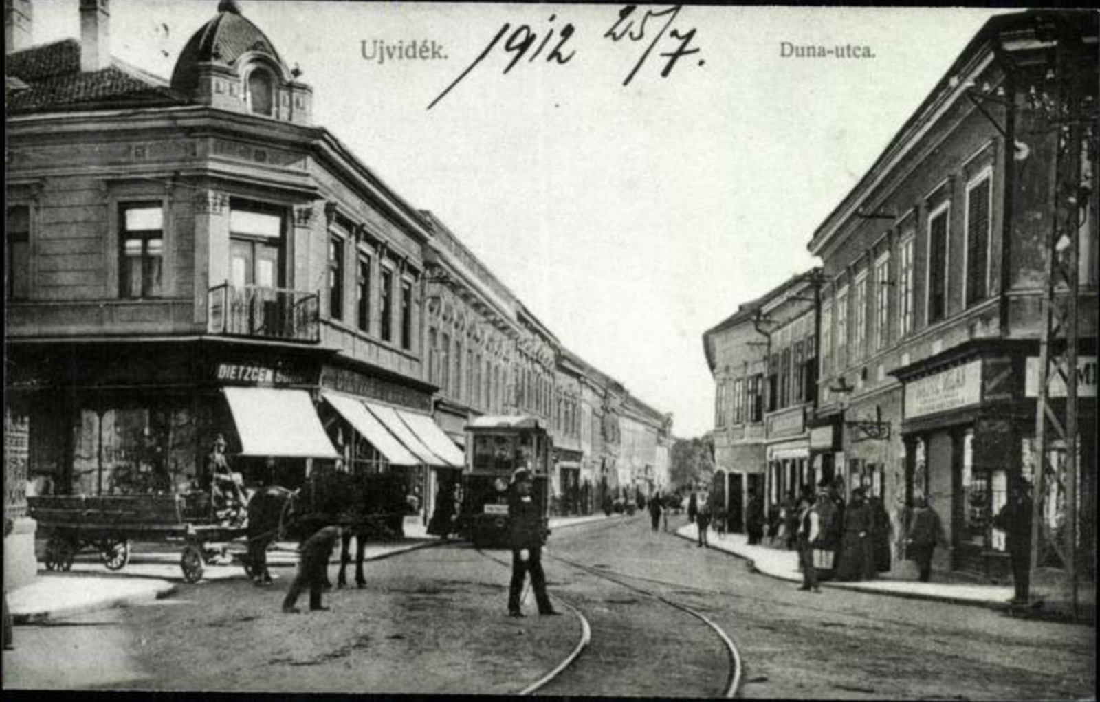 Дунавска улица, с повозкой и трамваем, Дунайская улица, Нови-Сад, к июлю 1912