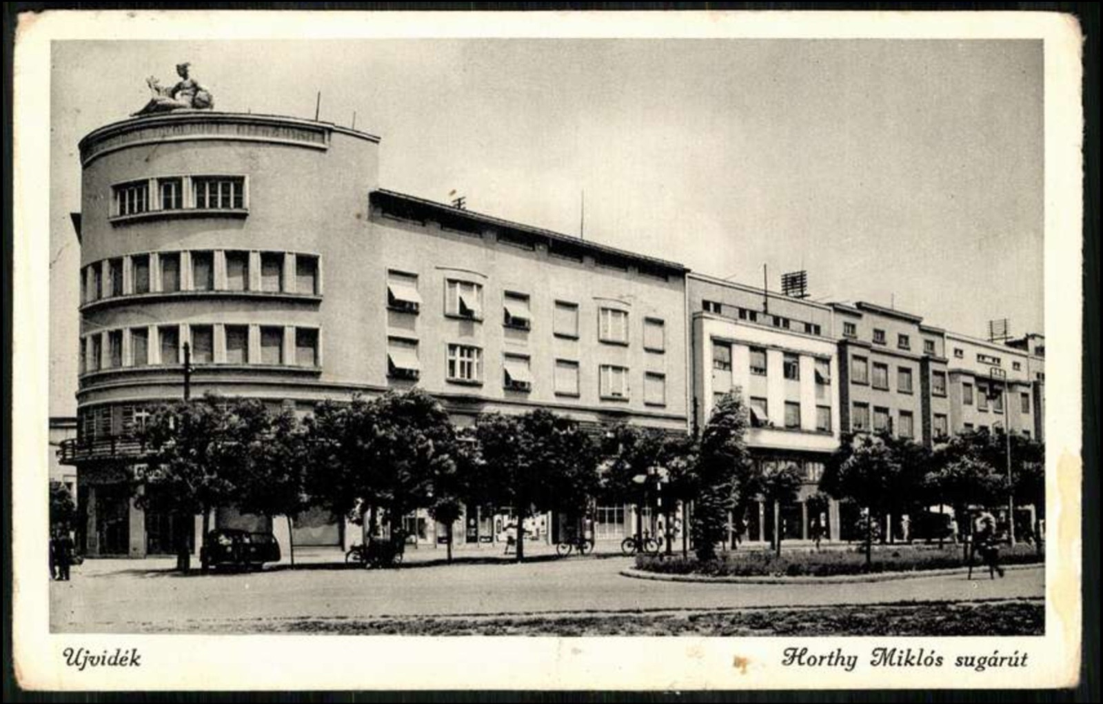 Horthy Miklós Avenue, the Corner Building's Shopfronts, 1942, The Merchant Youths' Home, Novi Sad
