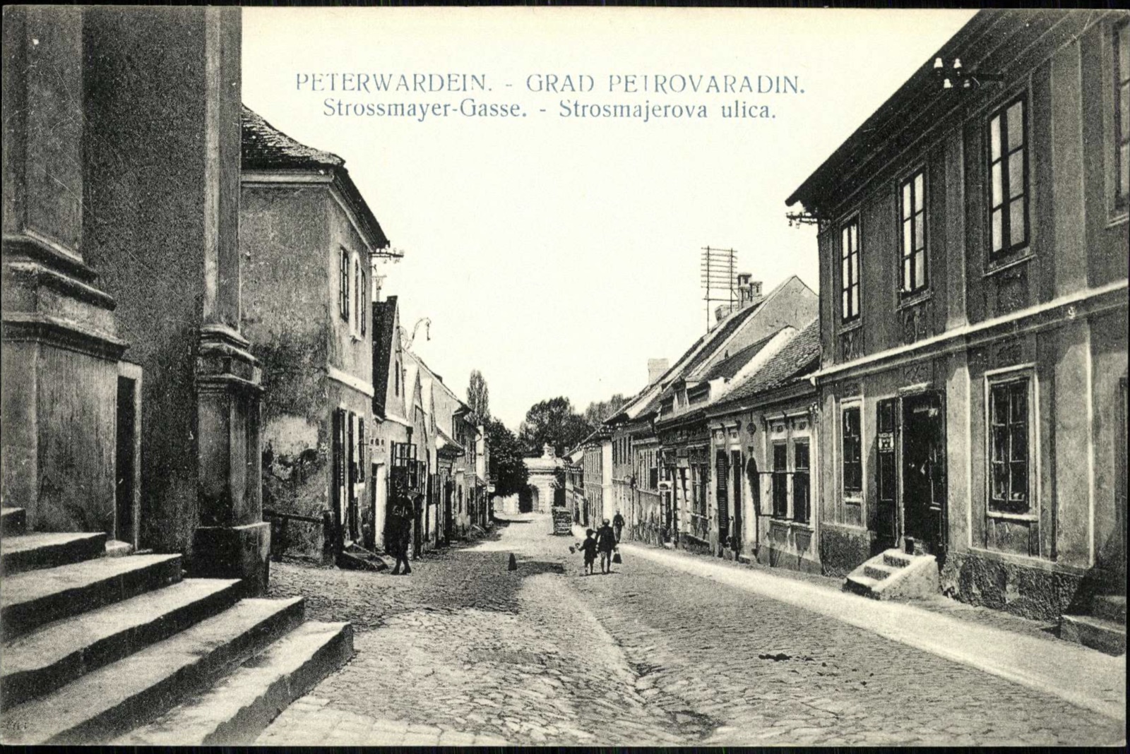 Штросмајерова улица, Петроварадин, виђена са тротоара, 1896–1918