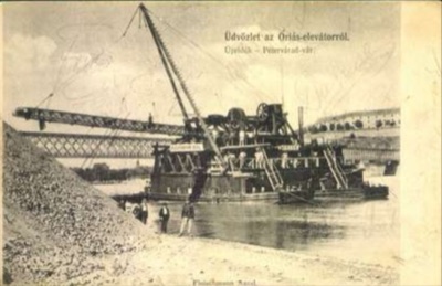 The Giant Elevator (Orias-elevator) dredging the Danube near Petrovaradin, Novi Sad, 1896–1918