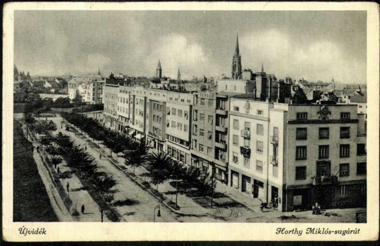 Horthy-Miklós-Allee, Blick von oben zu den Türmen, 1942, Königin-Maria-Boulevard, Neusatz