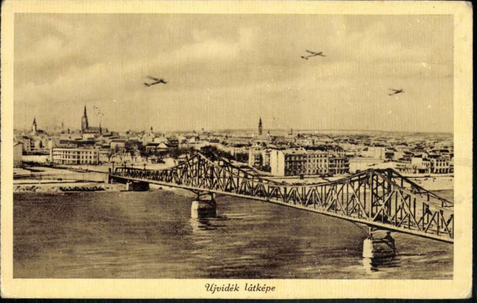 Drei Doppeldecker im Verband über der Straßenbrücke, Neusatz, Prinz-Tomislav-Brücke, 1919–1941