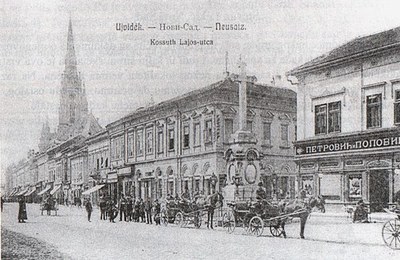Carriages waiting by the column, Zmaj Jovina Street, Novi Sad, 1900–1918