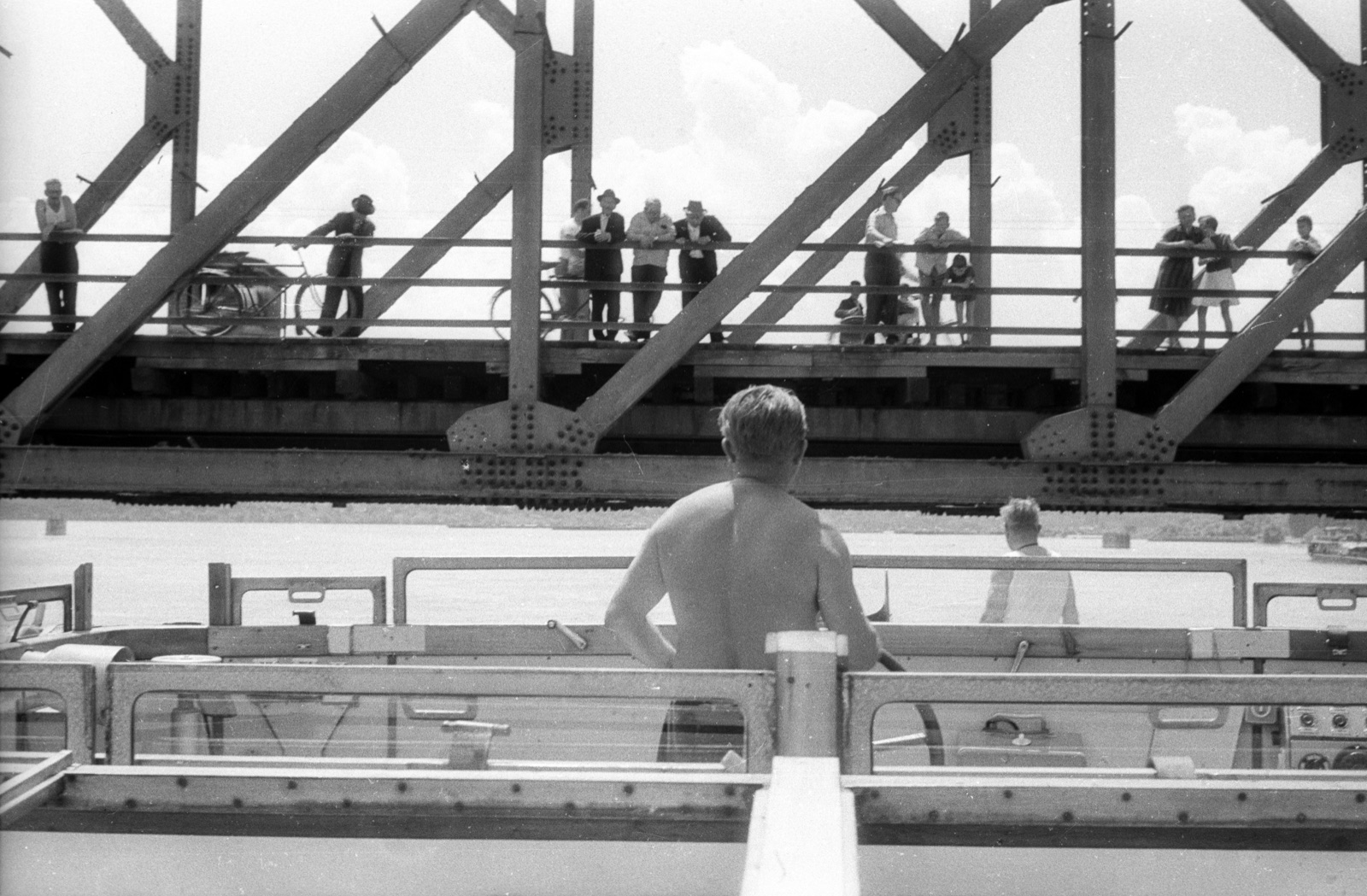 Onlookers on the Railway Bridge, Novi Sad, 1964, Marshal Tito Bridge