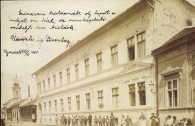 The State Civic Girls' School, Children Gathered on the Pavement, Novi Sad, by August 1900