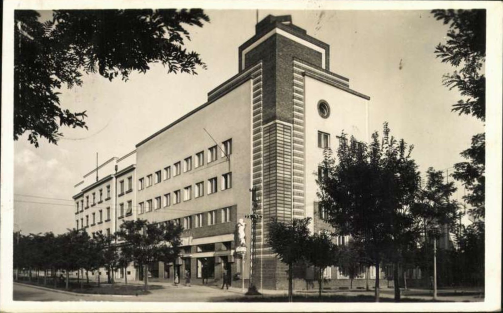 The Workers' Chamber Building, a Statue by the Entrance, Workers' Home, Novi Sad, 1919–1941