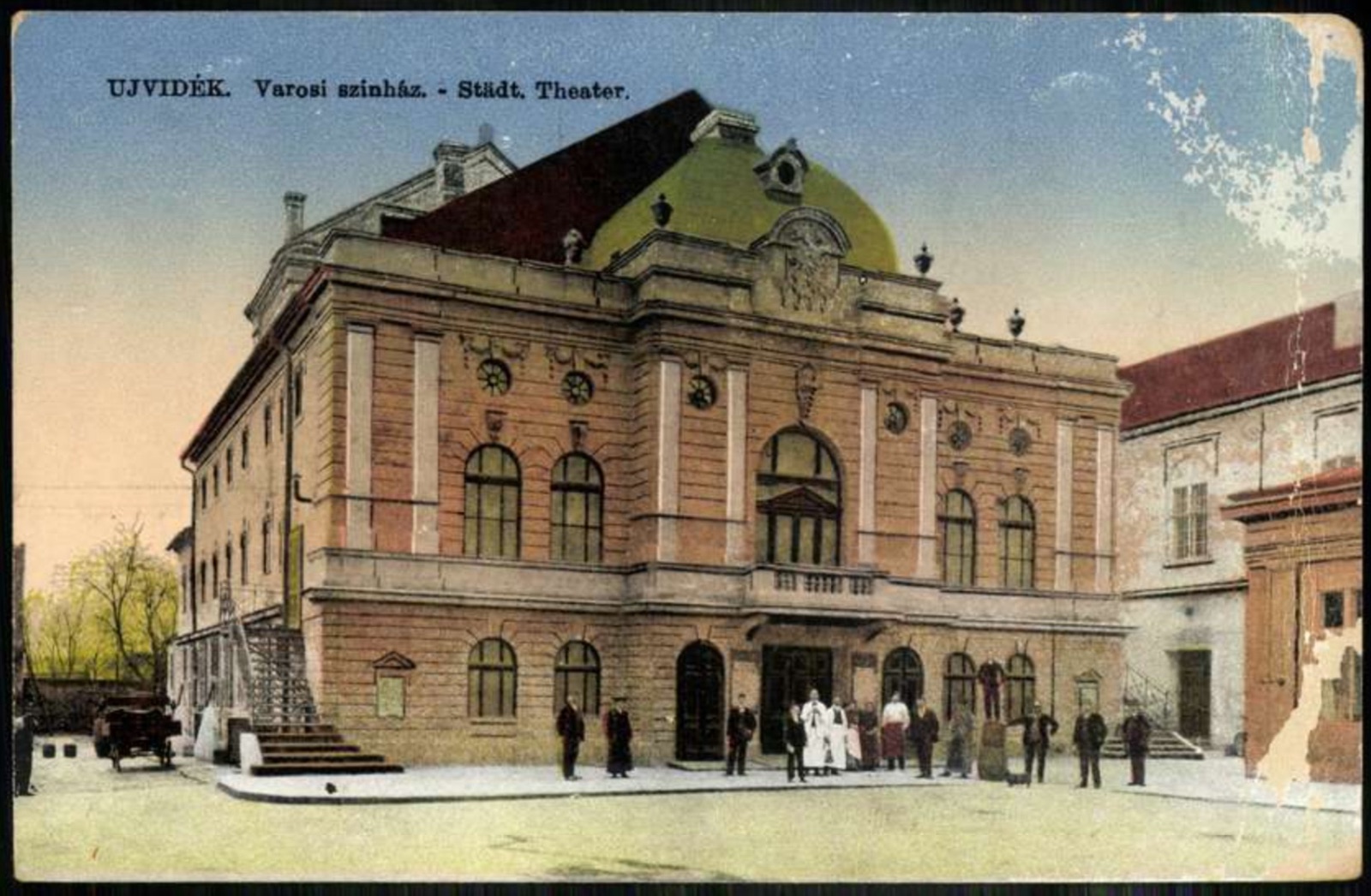 Городской театр, духовенство на его ступенях, Нови-Сад, 1896–1918