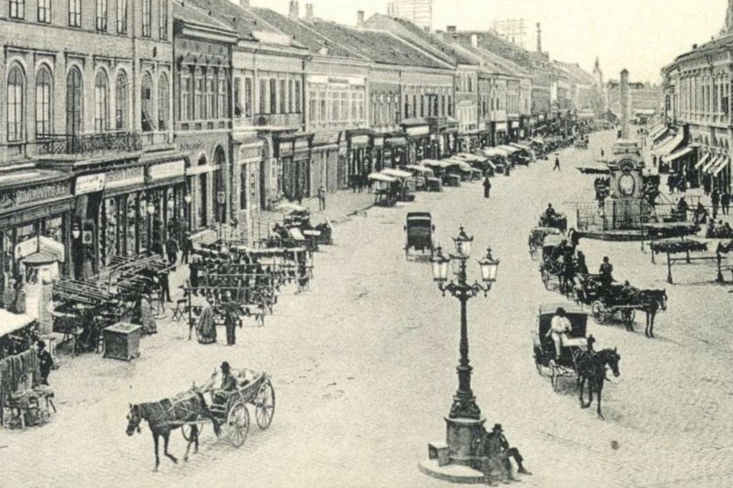 Main Street on Market Day, Cabs Gathered by the Epiphany Cross, Zmaj Jovina Street, Novi Sad, 1900s