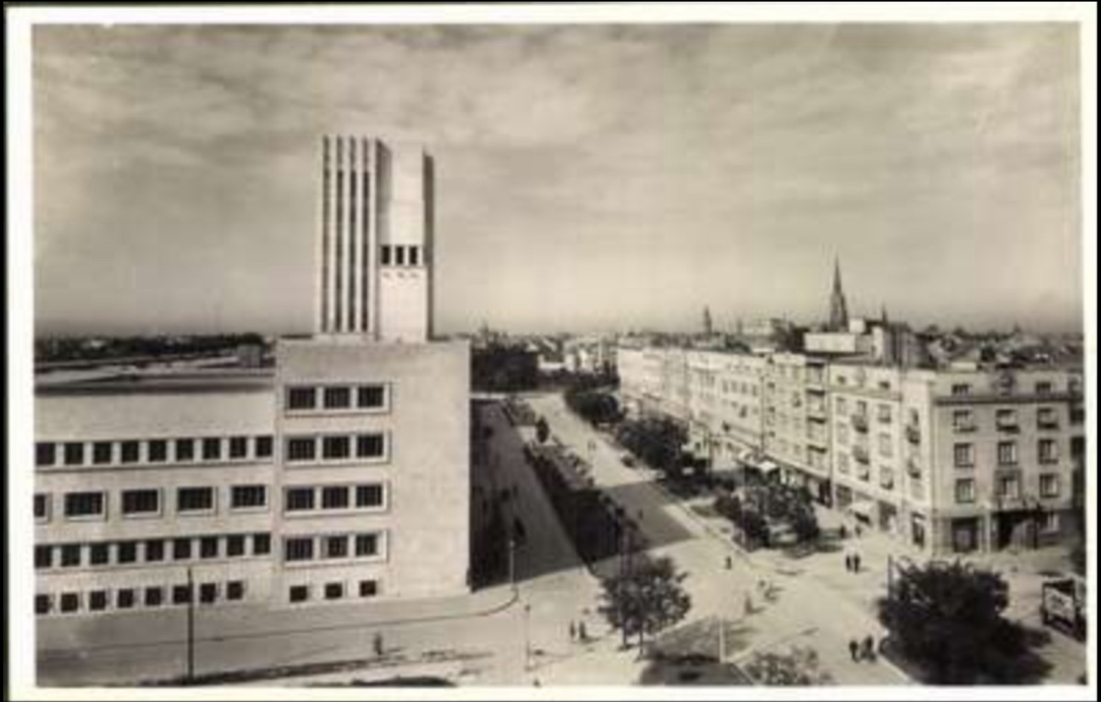 Horthy Miklós Avenue and the Administrative Palace, Queen Mary Boulevard, Novi Sad, 1941–1944