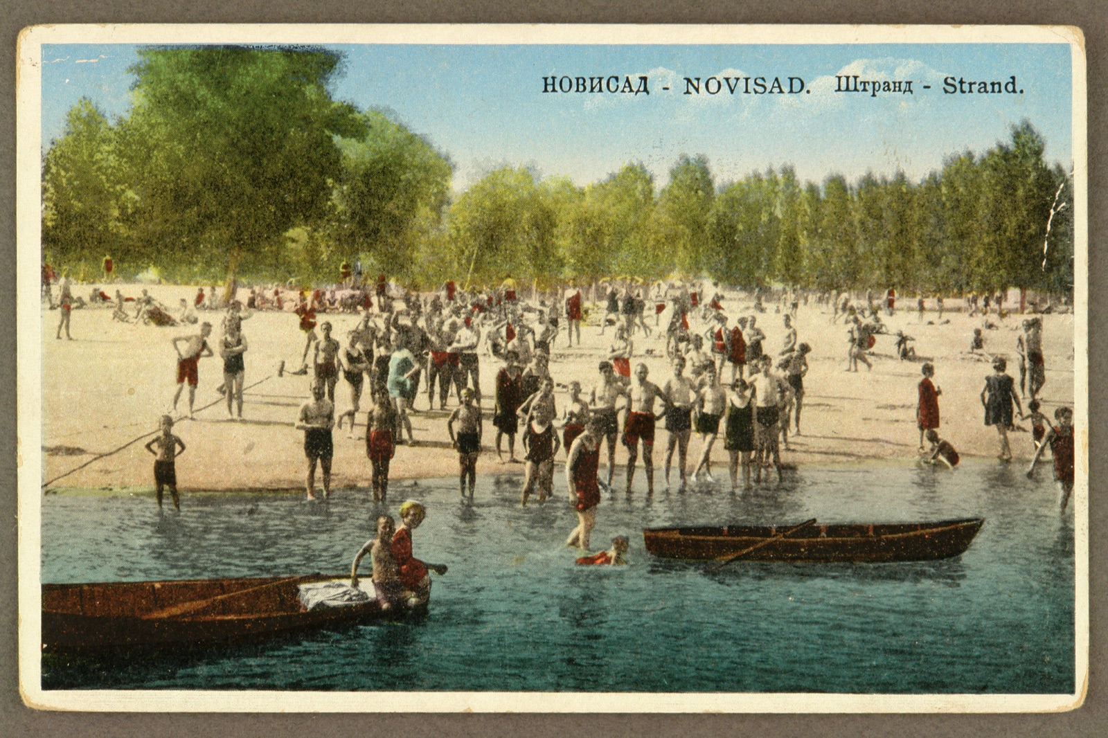 Badegäste drängen sich am Donaustrand, Neusatz, 1929