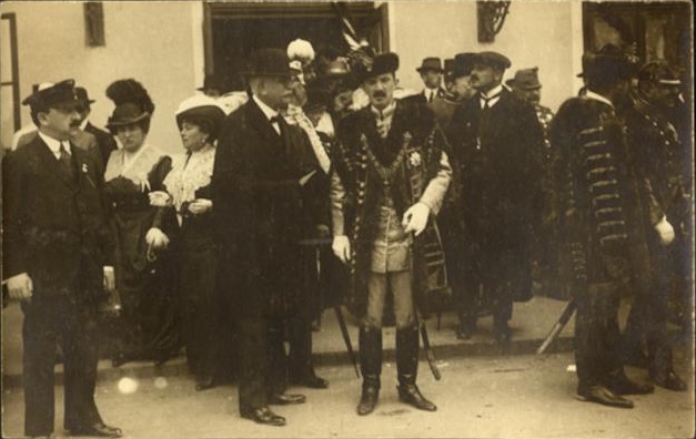 Dignitaries wait for Archduke Joseph, with Count Chotek in Hungarian gala dress, The Old Railway Station, Novi Sad, 12 May 1913